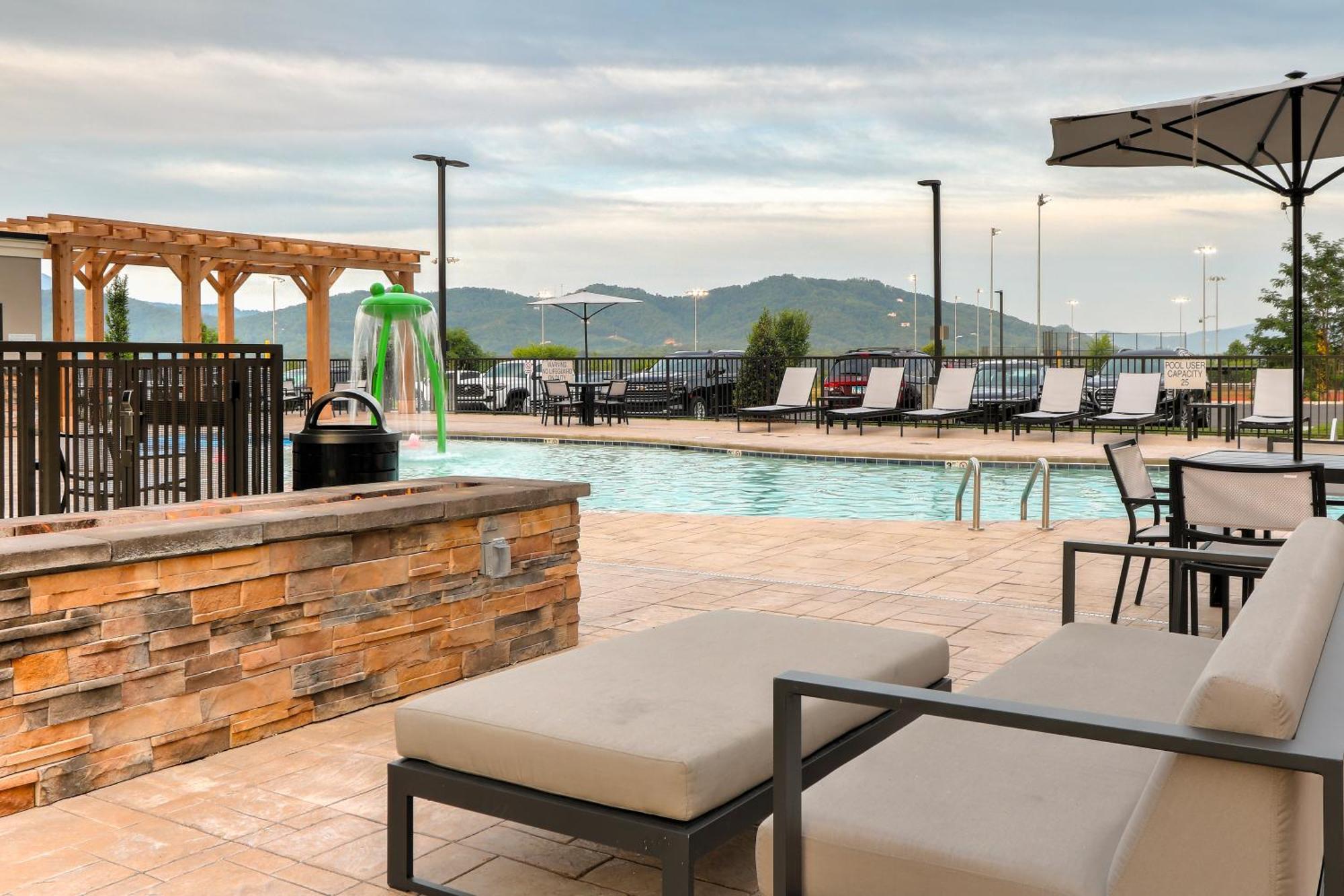 Staybridge Suites Pigeon Forge - Smoky Mtns By Ihg Екстериор снимка